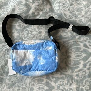 BAGGU NWT Clouds Camera Bag